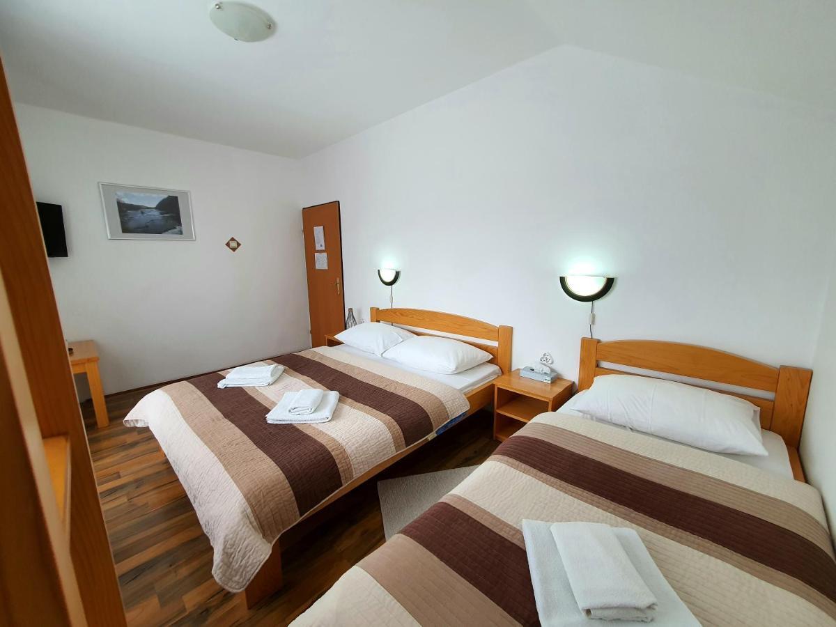 Guesthouse Kovacevic Korenica Eksteriør billede