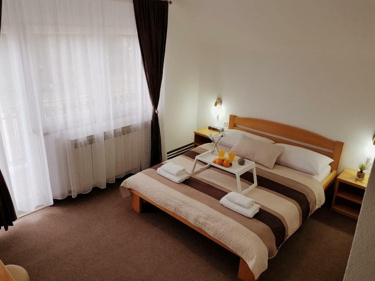 Guesthouse Kovacevic Korenica Eksteriør billede