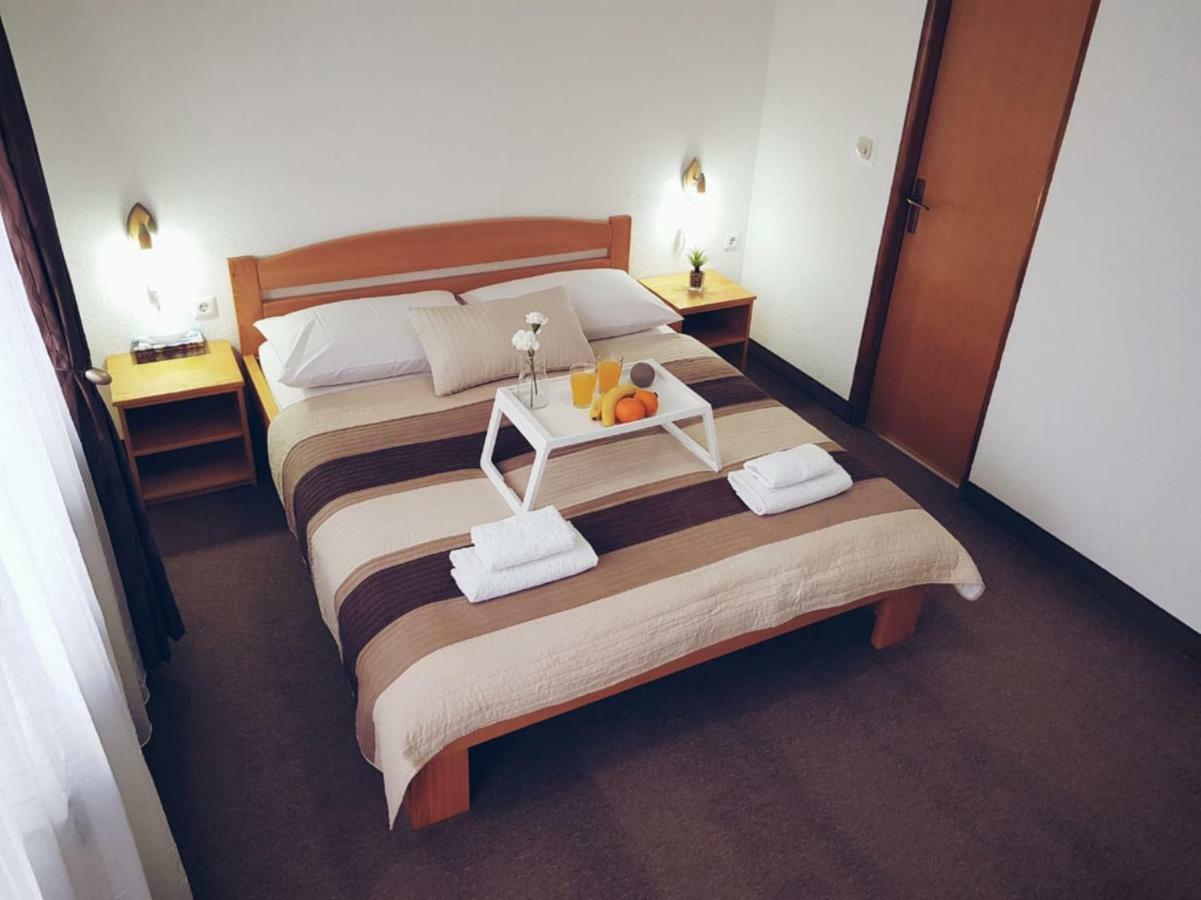 Guesthouse Kovacevic Korenica Eksteriør billede